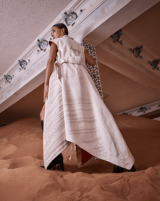 Inarah_Coat_Luxury_Women_Wear_Meaningful_Intentional_Sustainable_Fashion_Kashesh_Global_Dubai_Leadership