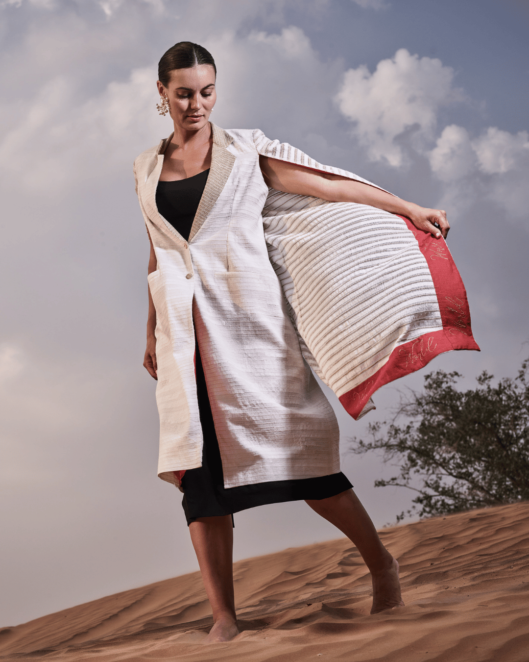 Insha_Coat_Luxury_Women_Wear_Meaningful_Intentional_Sustainable_Fashion_Kashesh_Global_Dubai_Leadership