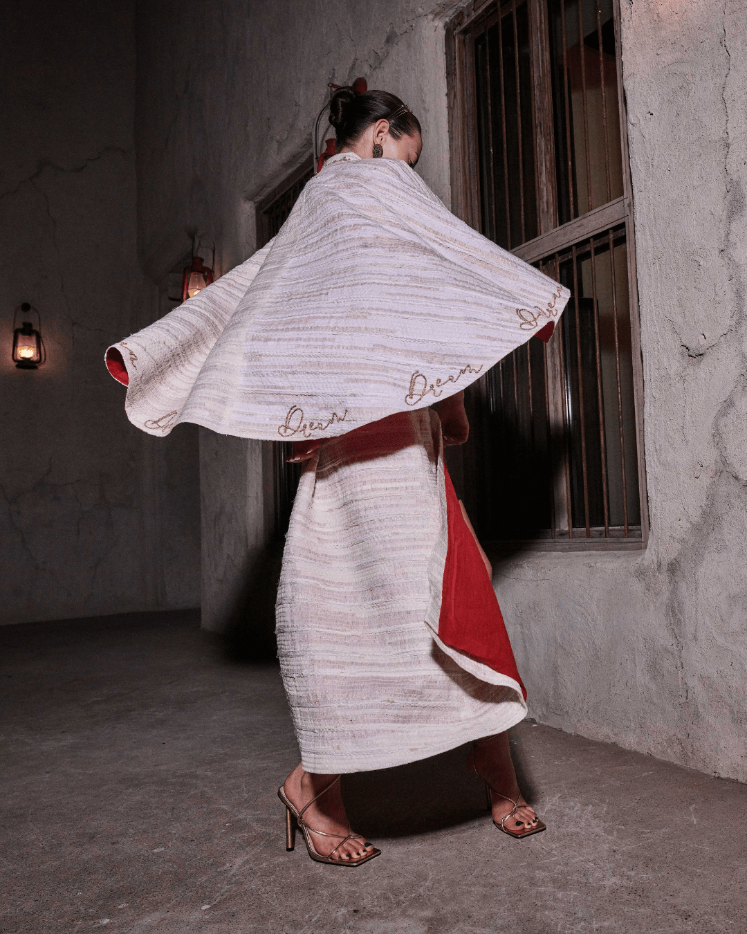 Kashaf_Coat_Luxury_Women_Wear_Meaningful_Intentional_Sustainable_Fashion_Kashesh_Global_Dubai_Leadership