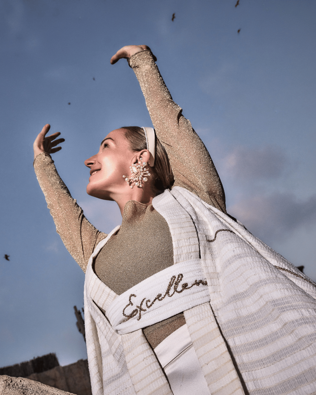 Mahira_Coat_Luxury_Women_Wear_Meaningful_Intentional_Sustainable_Fashion_Kashesh_Global_Dubai_Leadership