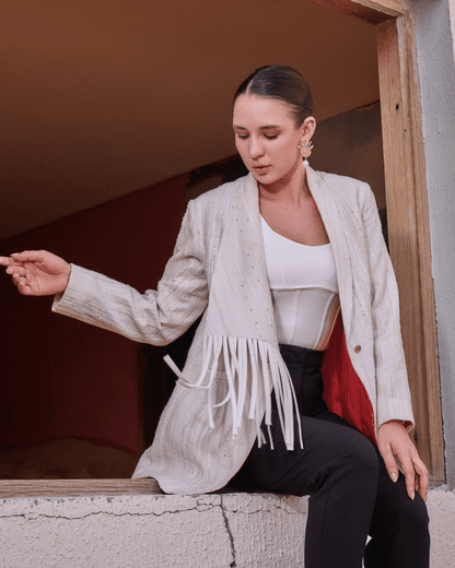 Sajuwa_Coat_Luxury_Women_Wear_Meaningful_Intentional_Sustainable_Fashion_Kashesh_Global_Dubai_Leadership